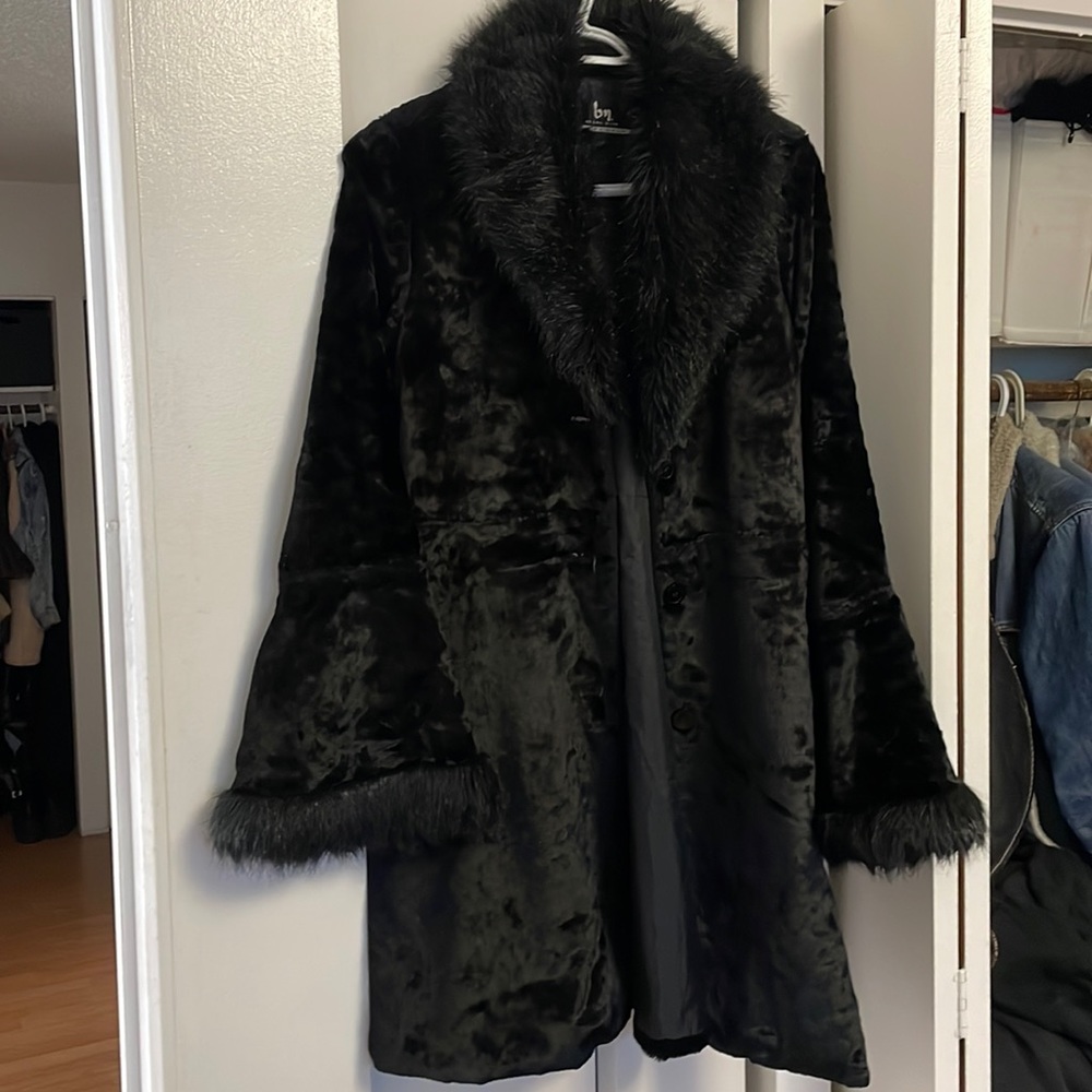 Gothic 90s velvet coat